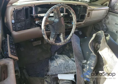 2006 Chevrolet Silverado C1500 z USA, uszkodzony, nr VIN 2GCEC13TX61144015